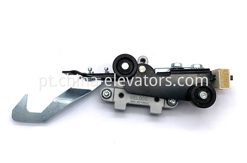 3201-05-1005/c Selcom Landing Port Lock (abertura central) 3201-05-1005/C SELCOM Landing Door Lock (Center Opening)